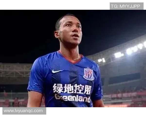 小麦肤色的足球明星如何在绿茵场上书写自己的传奇人生