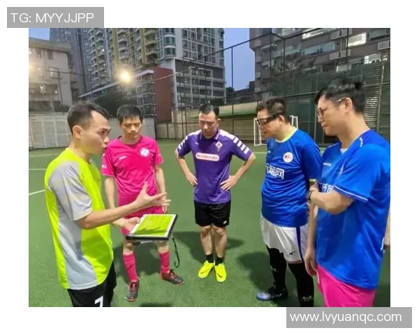 南京足球队的默契配合揭秘:球场上的团队精神与战术分析 南京足球队的默契配合揭秘:球场上的团队精神与战术分析