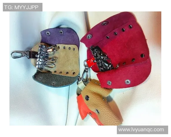 足球明星钥匙扣挂件让你的生活充满运动激情与时尚风采 足球明星钥匙扣挂件让你的生活充满运动激情与时尚风采